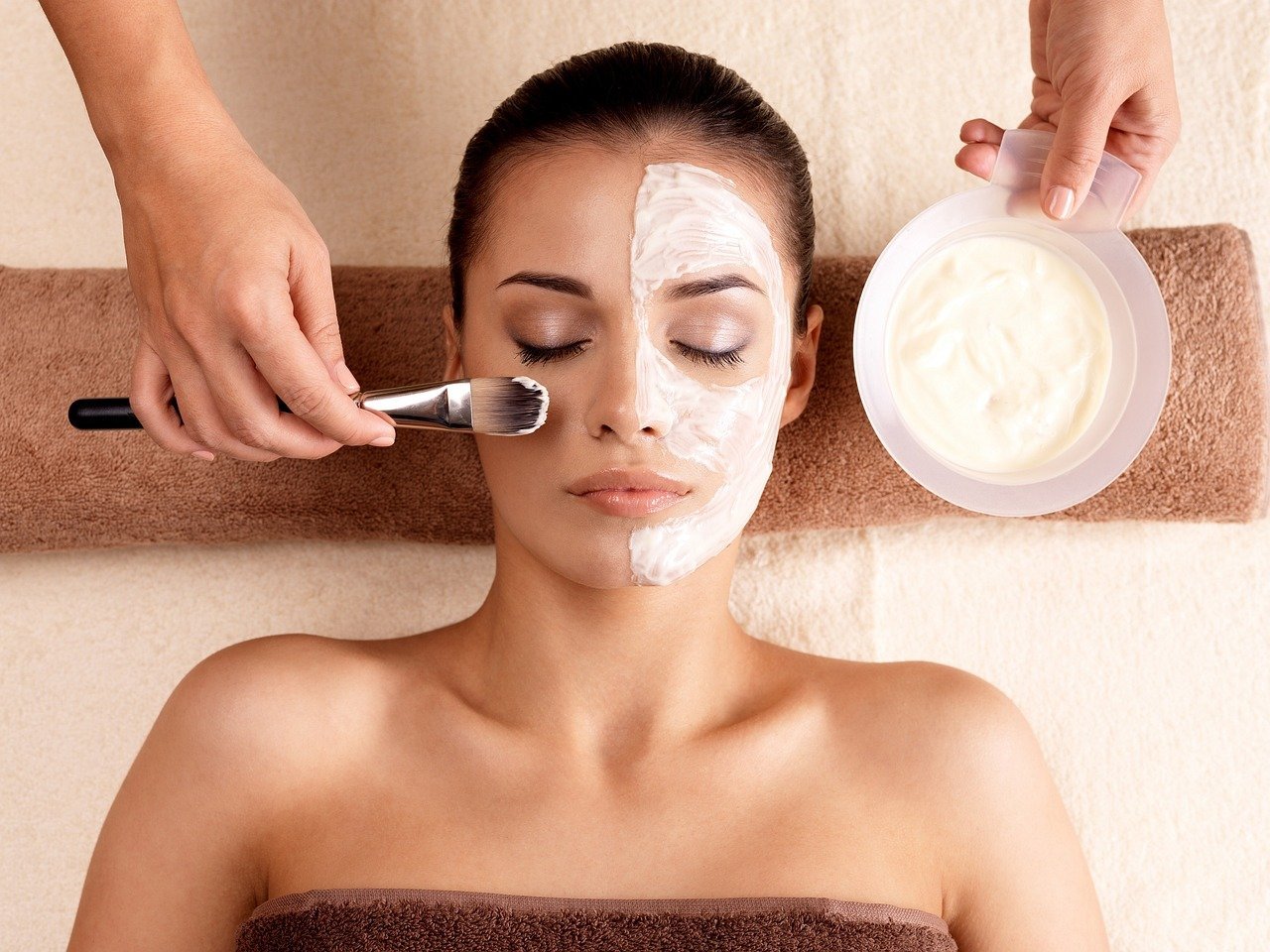 How To Give Yourself A Facial Massage Tips At Home?